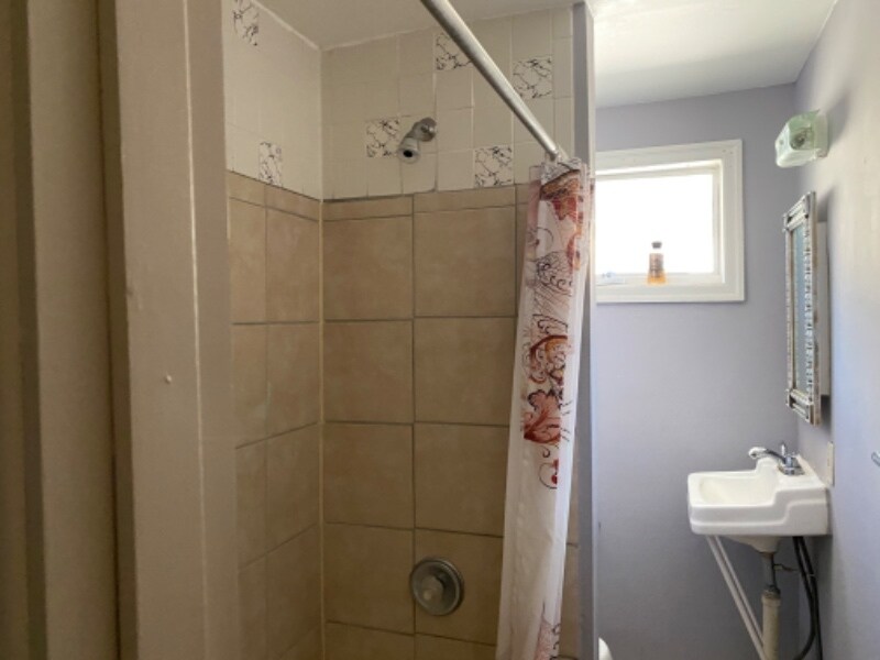 Building Photo - 59 Rogge St