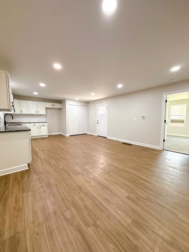 Building Photo - Fully Remodeled 3-Bedroom Home for Rent in Columbus – Modern Upgrades & Spacious Living | $1,640/mo