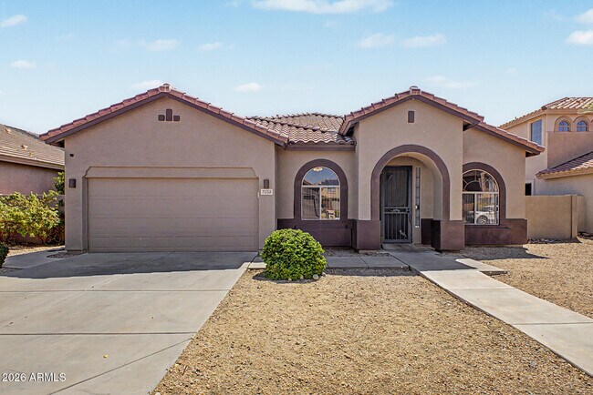 Building Photo - 7233 W Paradise Ln