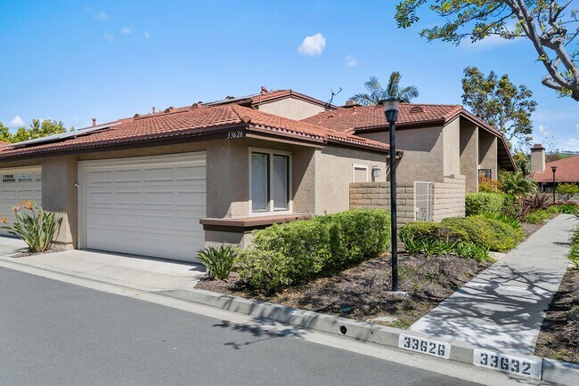 Building Photo - Beautiful Furnished Home in Seaside Villas Near Doheny Beach!