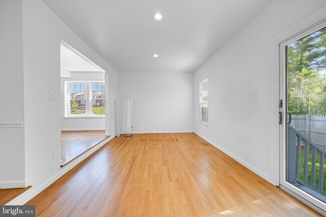 Building Photo - 17515 Sabrina Terrace