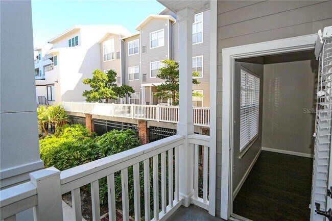 Building Photo - 800 S Dakota Ave