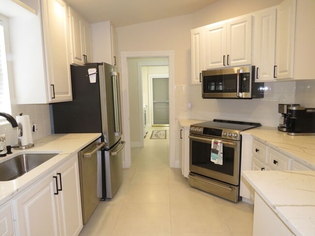 Building Photo - 4191 St George Ln