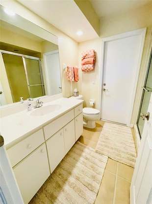 Building Photo - 18075 Petoskey Cir