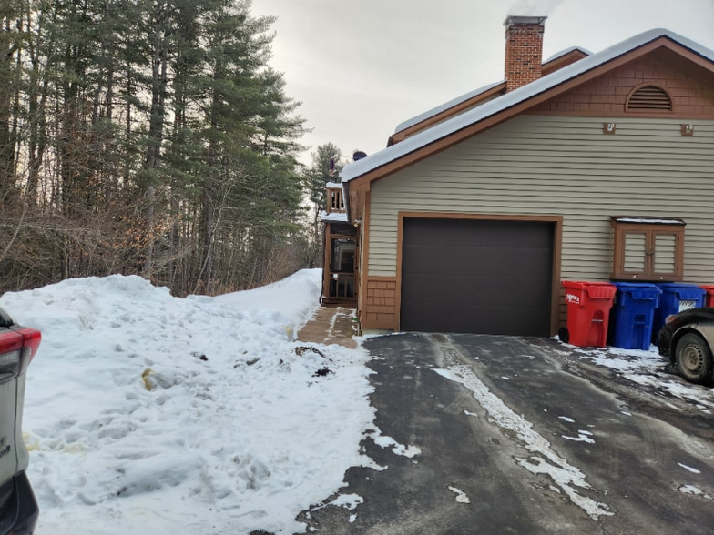 Building Photo - 205 Forest Dr