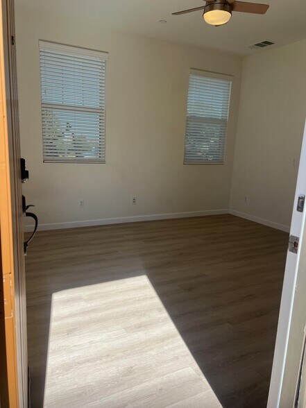 Building Photo - 30699 Belmont Hts