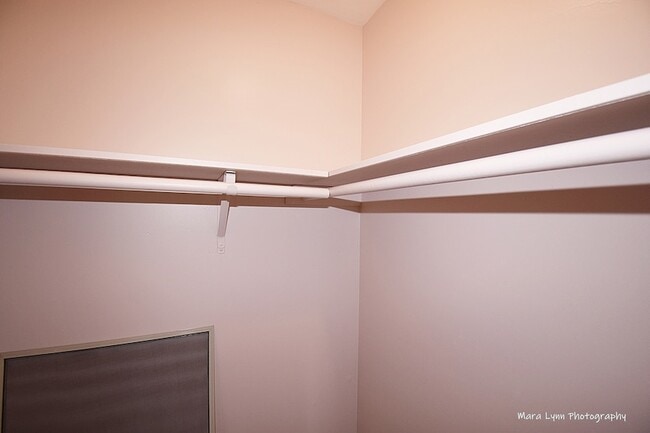 Building Photo - 374 Juniper Tree Ct