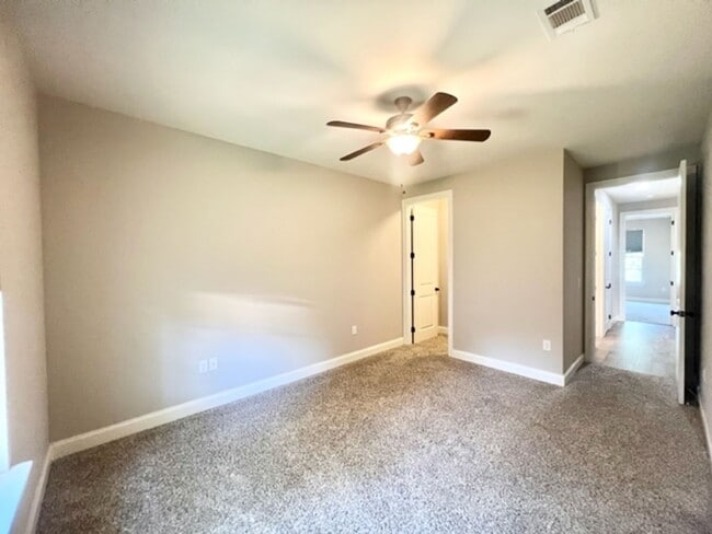 Building Photo - 113 Kailyn Ct