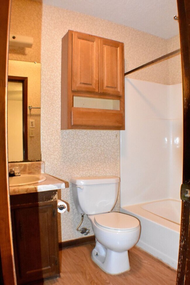 Building Photo - 214 Rials Dr
