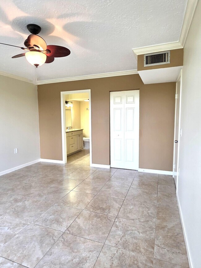 Building Photo - 2721 Village Blvd