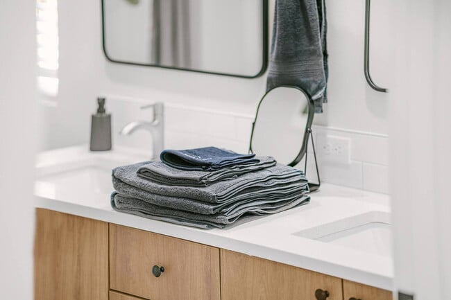 Building Photo - 3202 NW Division St