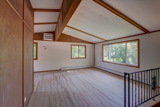 Building Photo - 6404 Maywood Ave