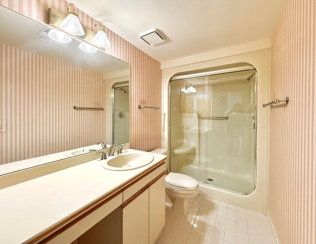 Building Photo - 969 GreenView Ct