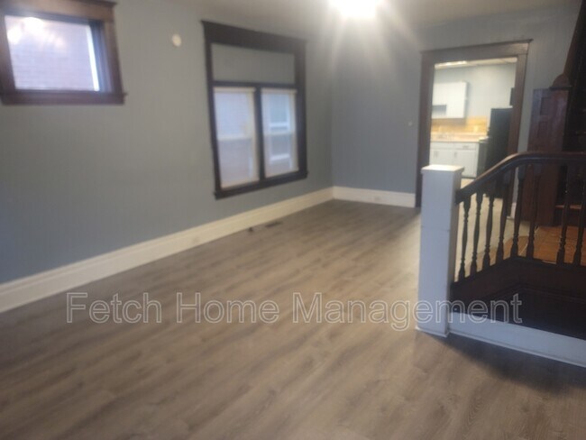 Building Photo - 19 S 19th St