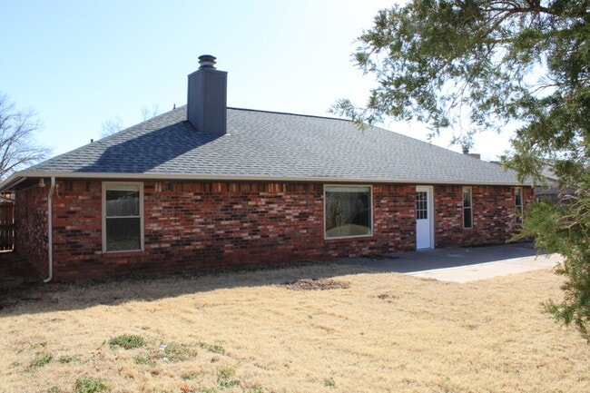 Building Photo - 1403 W Aries Rd