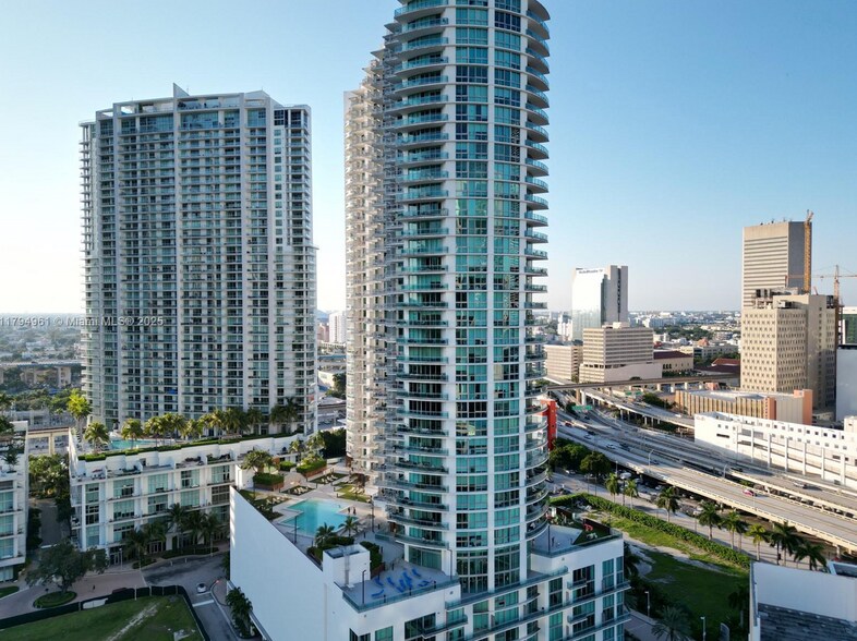 Primary Photo - 350 S Miami Ave
