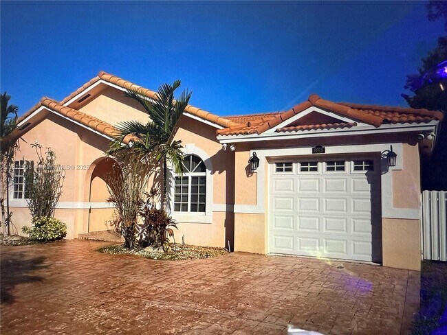 Primary Photo - 8915 NW 164th St