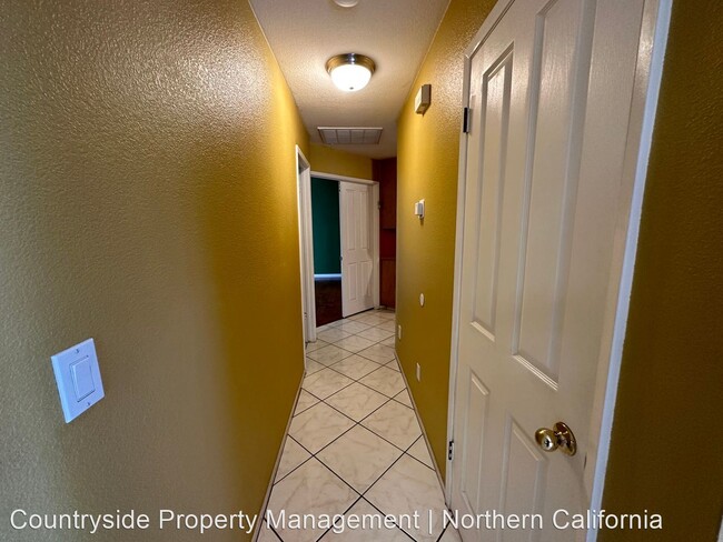 Building Photo - 3 br, 2 bath House - 1502 Barnum Ct