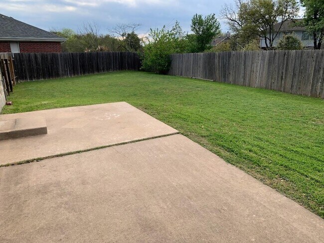 Building Photo - 10911 Grassmere Ct