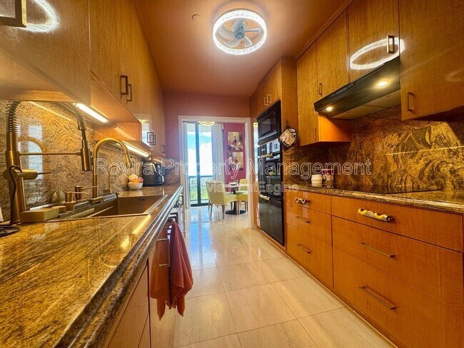 Building Photo - 19667 Turnberry Way