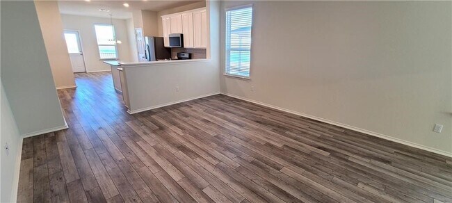 Building Photo - 640 Pepperbark Loop