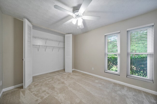 Building Photo - 170 Cedar Trce