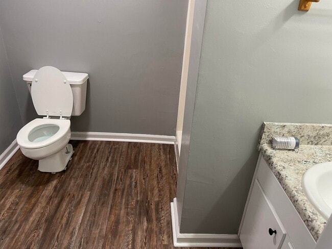 Building Photo - 2003 N Meridian Rd