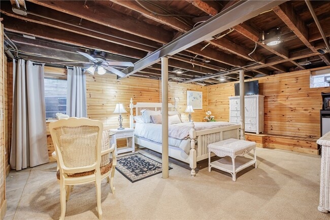 Building Photo - 590 Titus Ave