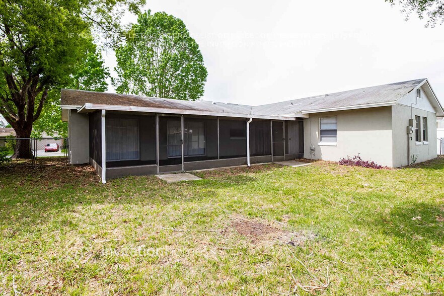 Building Photo - 1542 Canterbury Cir