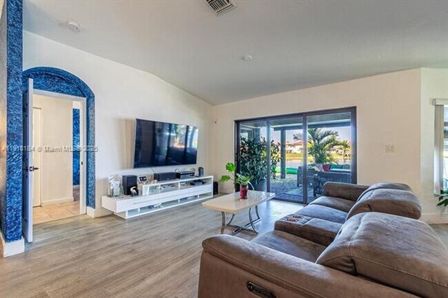 Building Photo - 12101 SW 135th Terrace