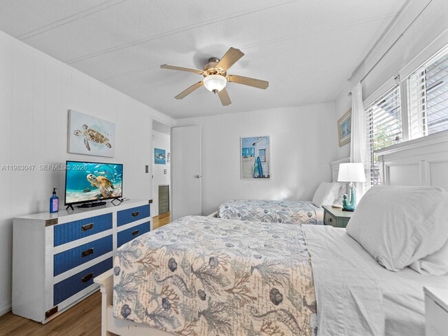 Building Photo - 806 S Jade Dr