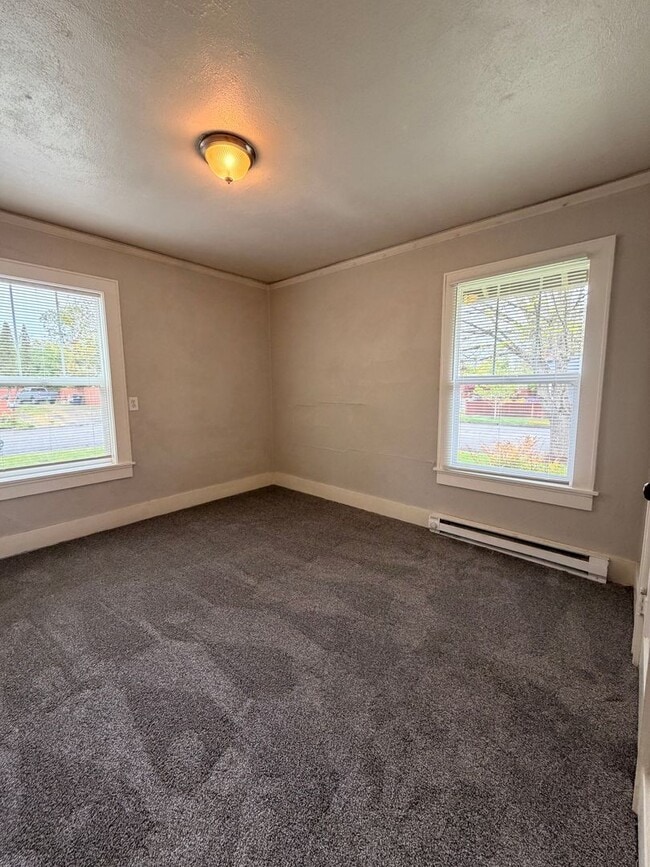 Building Photo - Corner lot 2-bedroom Bungalow