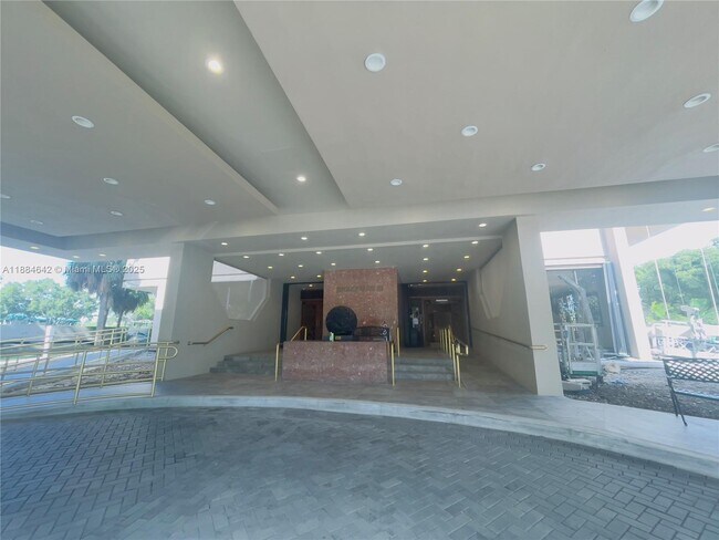 Building Photo - 11113 Biscayne Blvd