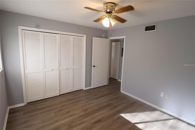 Building Photo - 2515 Bayshore Gardens Pkwy