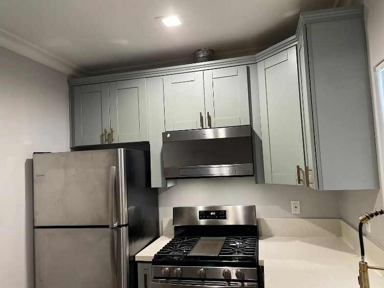 Building Photo - 4214 Lois St