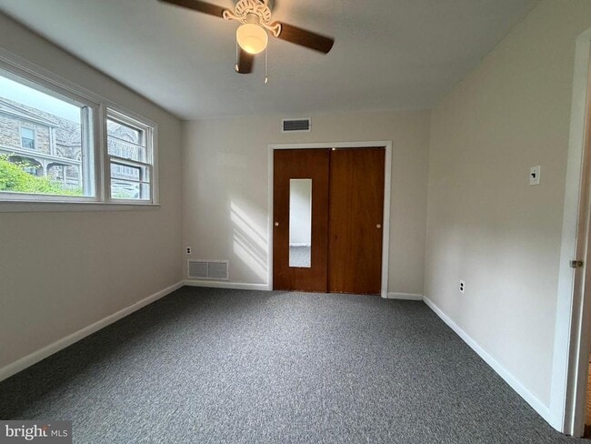 Building Photo - 117 Elm Ave