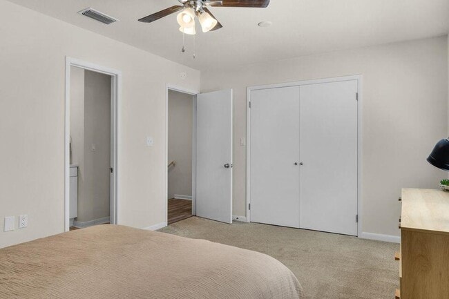 Building Photo - 112 Nebraska Ave NE