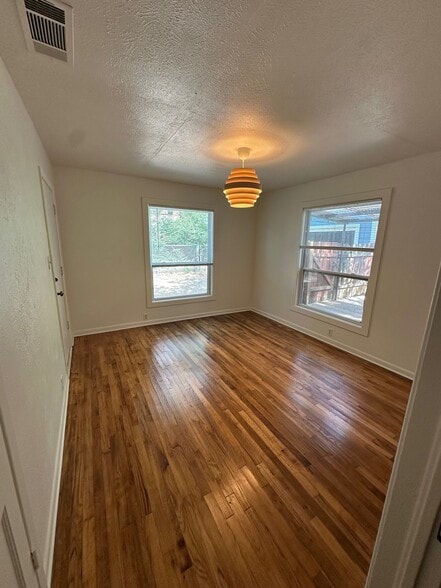 Bedroom 2 - 1213 Lindsey Street