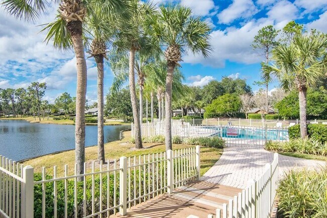 Building Photo - 4744 Fox Hunt Dr