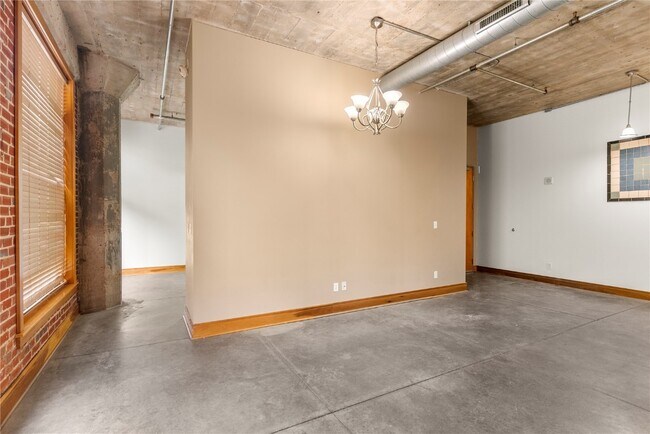 Building Photo - 1601 Washington Ave