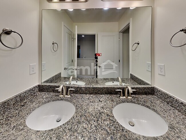 Building Photo - 535 Drema Ct