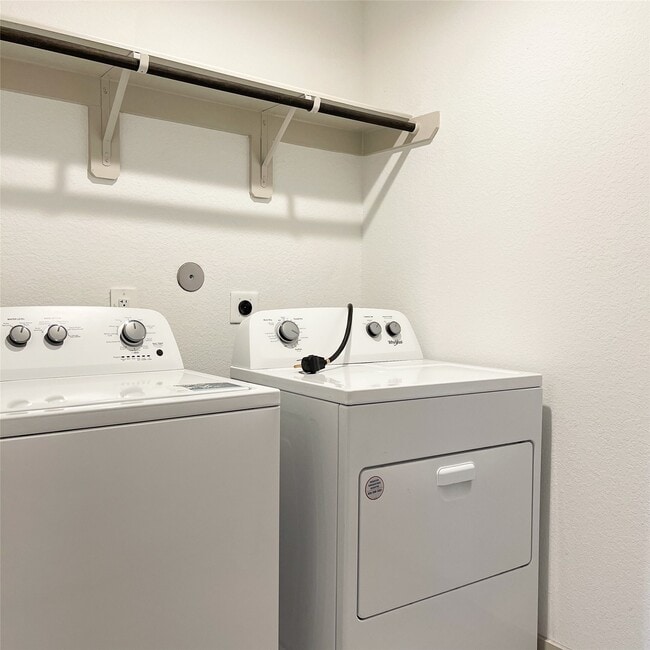 Building Photo - 6814 Bradford Ter Rd