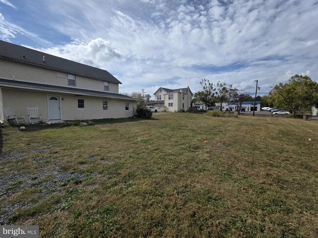 Building Photo - 203 E Cedarville Rd