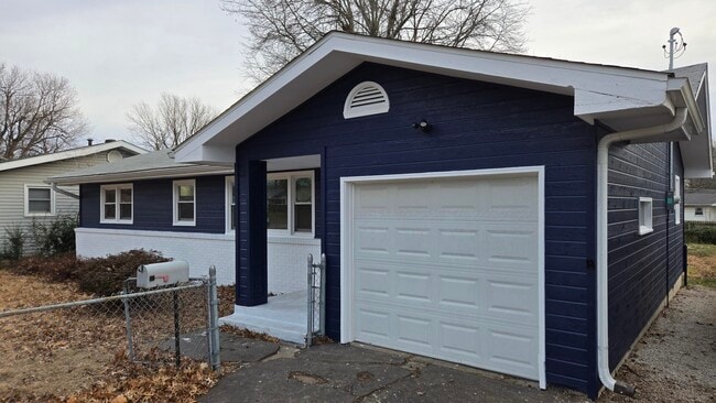 Building Photo - 1472 E Berkeley St