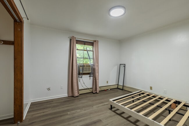 Building Photo - 97 Bowe Ave