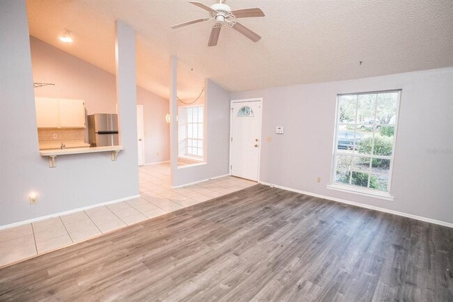 Building Photo - 2764 Kavalier Dr