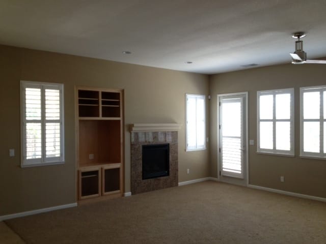 Building Photo - 4 Bed| 2.5 Bath | 2170SF | 2 Car Garage | Single Story | Tenant pays $175 monthly for WS&G