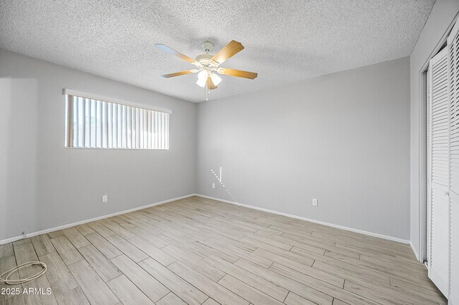 Building Photo - 3445 E Earll Dr