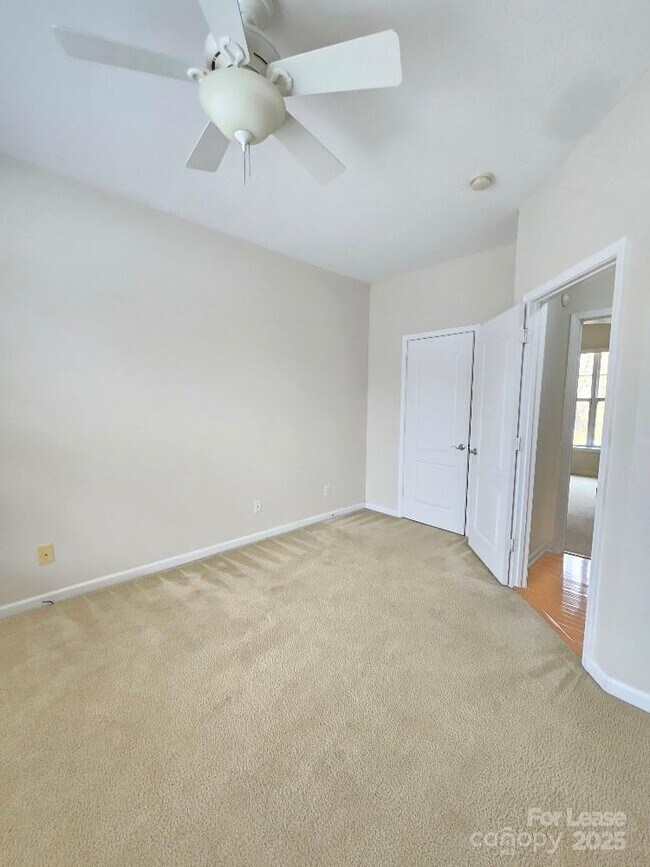 Building Photo - 15224 Coventry Ct Ln