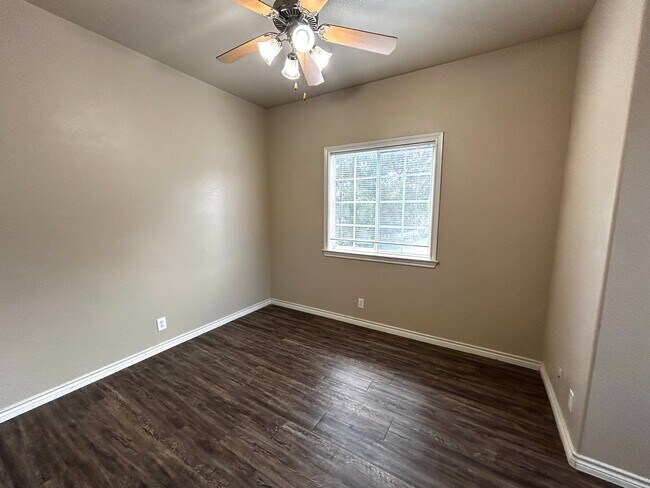 Building Photo - 408 Nelray Blvd